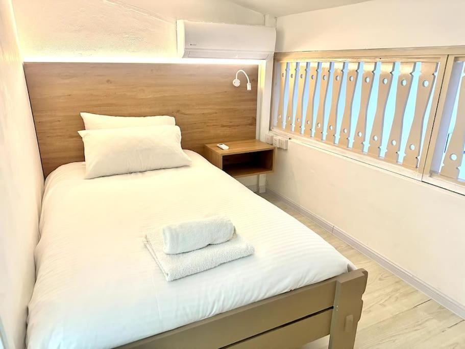 3 Bedroom Beachside Apartment - 30 Secs From Beach Flic en Flac Экстерьер фото